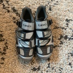 Women’s cycling shoes